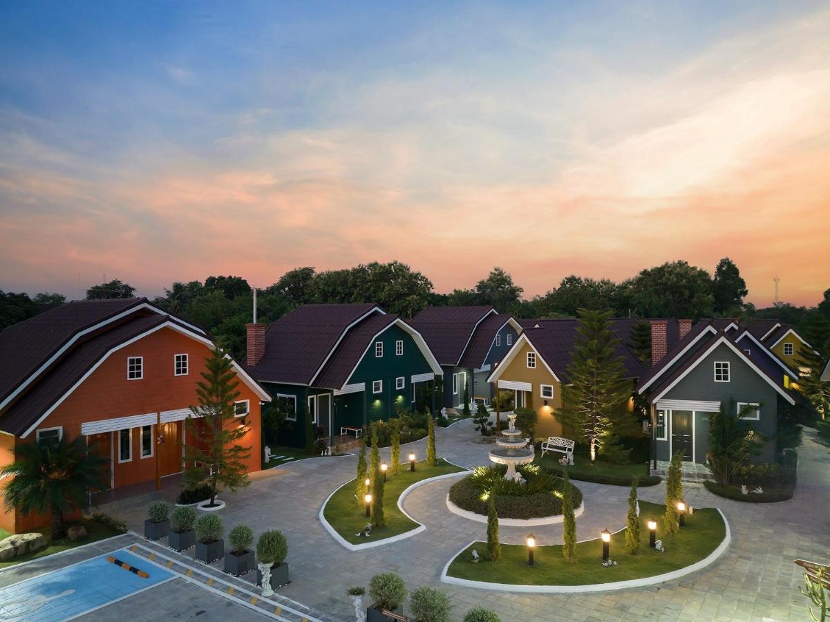 Picha Ville Resort Watthana Nakhon Exterior photo